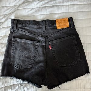 Black Levi ribcage Jean shorts
